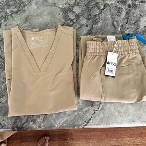 FIGS Scrubs Small